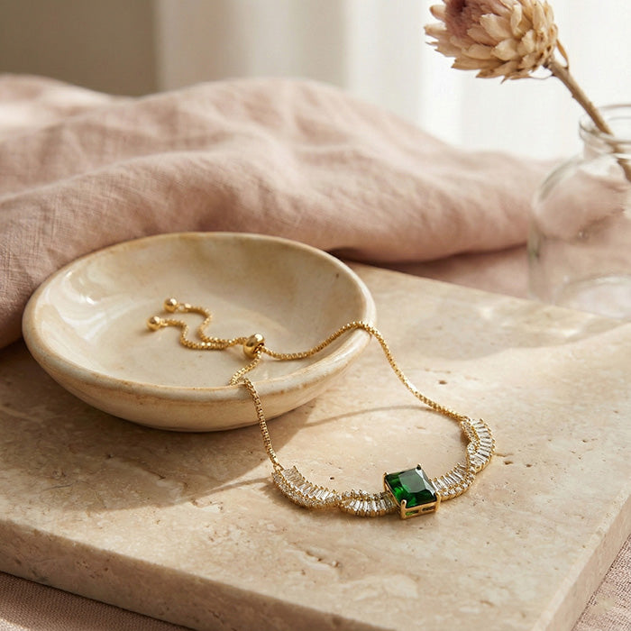 Emerald Sovereign Bracelet