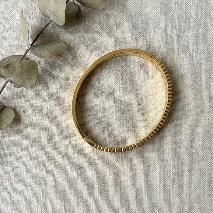 Chevron Royale Solid Bracelet