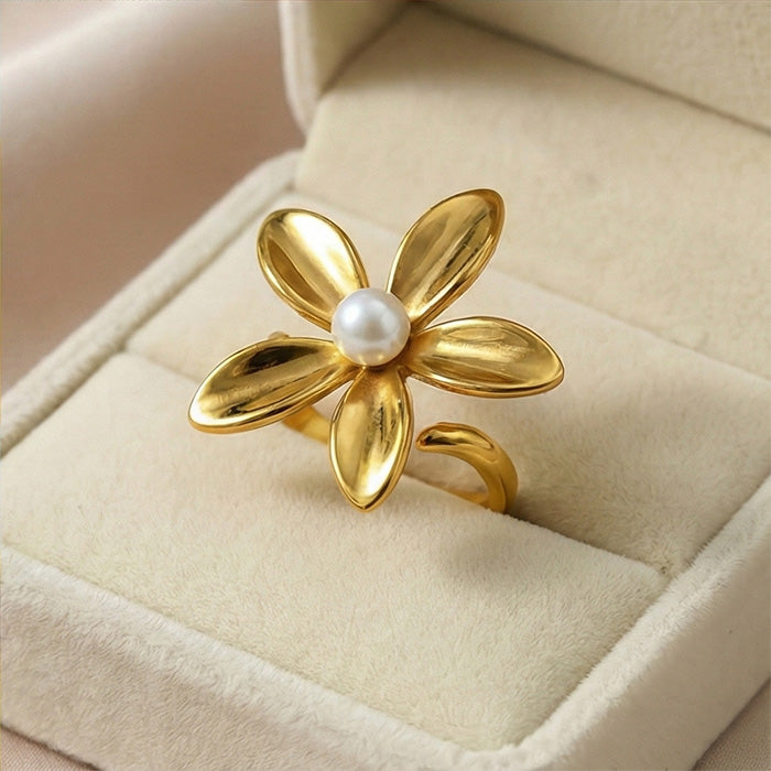 Blossom Pearl Petal Ring